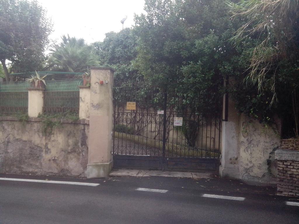 Accommodation Roma Imperiale Zewnętrze zdjęcie