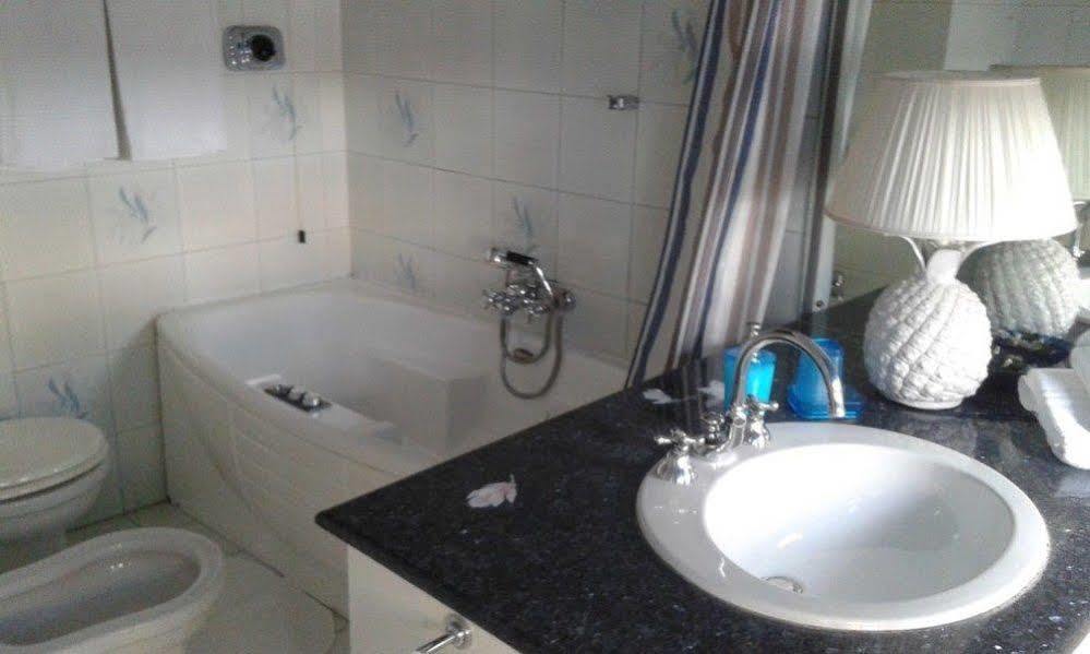 Accommodation Roma Imperiale Zewnętrze zdjęcie