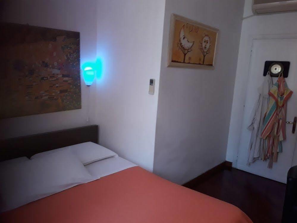 Accommodation Roma Imperiale Zewnętrze zdjęcie