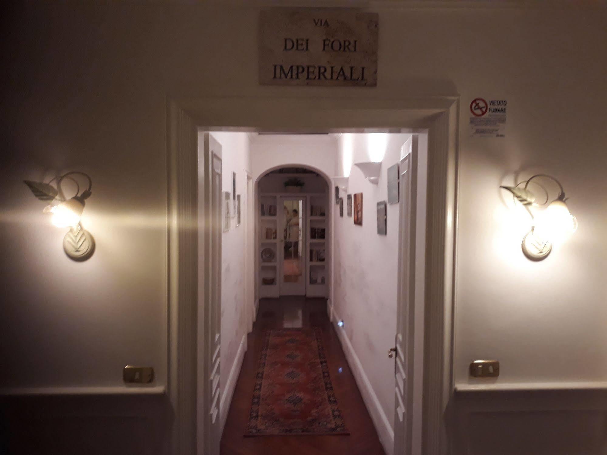 Accommodation Roma Imperiale Zewnętrze zdjęcie